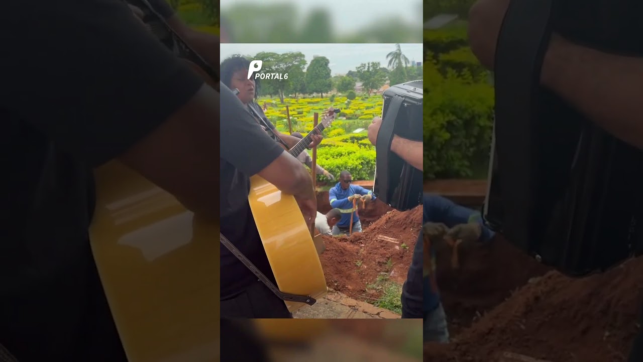 Sanfoneiro homenageia avó durante sepultamento em Goiânia e emociona web