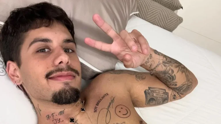 Zé Felipe homenageia filho em novas tatuagens e divide opiniões (Foto: Reprodução/Instagram)