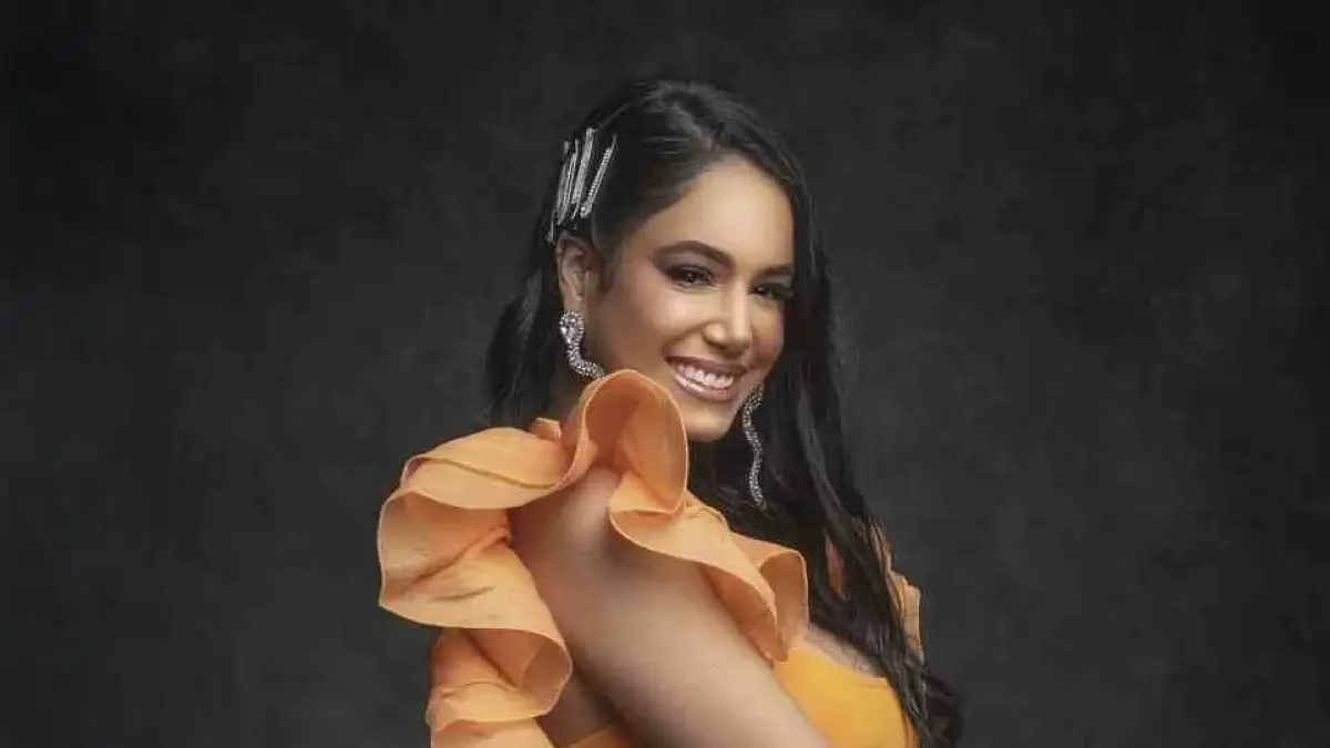 Allana Macedo lamenta morte de borracheiro após acidente com ônibus da equipe Cantora Alana Macedo diz estar “em choque” com tragédia ocorrida no Distrito Federal (Foto: Reprodução Instagram)