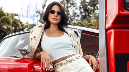 Ana Castela reage a vídeo sobre sua sexualidade e viraliza Cantora sertaneja Ana Castela respondeu com bom humor a taróloga que sugeriu no TikTok que ela “gosta de mulheres”