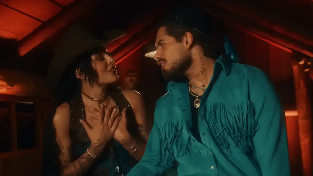 Ana Castela e Zé Felipe trocam carinho por videochamada e conquistam fãs Casal Ana Castela e Zé Felipe mostra sintonia à distância enquanto cantora segue agenda em Portugal (Foto: Reprodução Instagram)