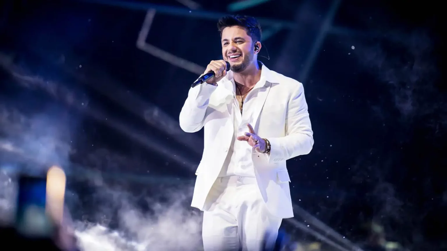 Cristiano Araújo: 7 curiosidades sobre o ídolo que o Brasil jamais esqueceu Relembre momentos marcantes do cantor goiano Cristiano Araújo (Foto: Flaney Gonzales)