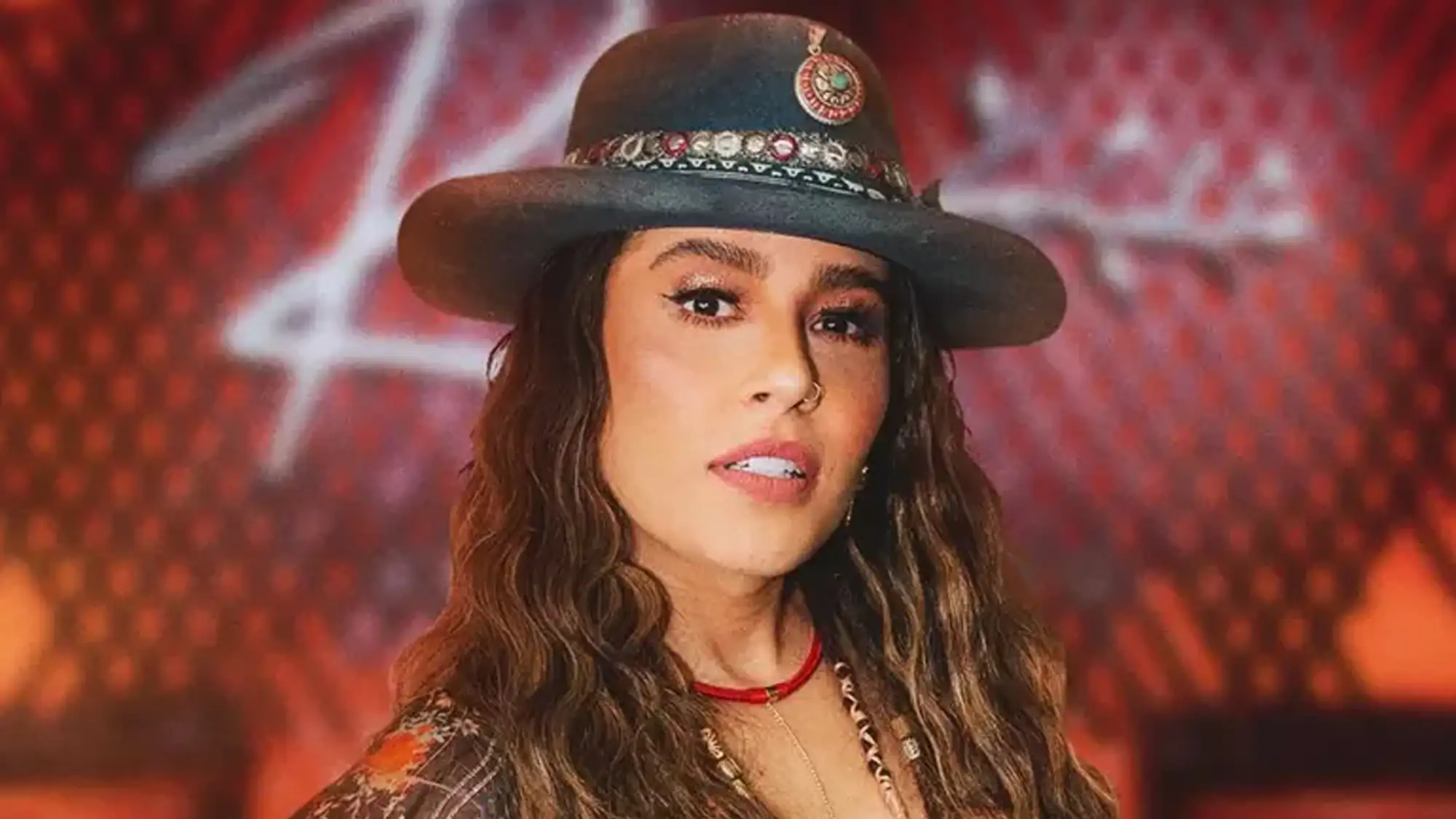 Lauana Prado fala sobre autoconhecimento, medo inicial e preconceito após assumir relacionamento com Tati Dias