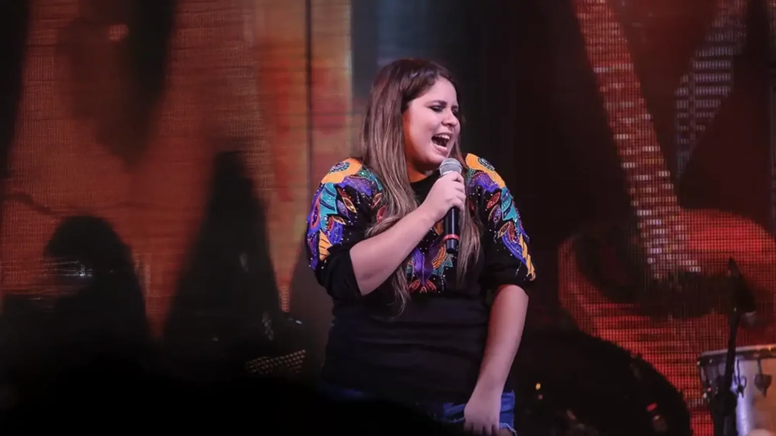 Marília Mendonça terá 10 músicas póstumas lançadas por ano Legado da Rainha do Sertanejo, Marília Mendonça permanece ativo com inéditas