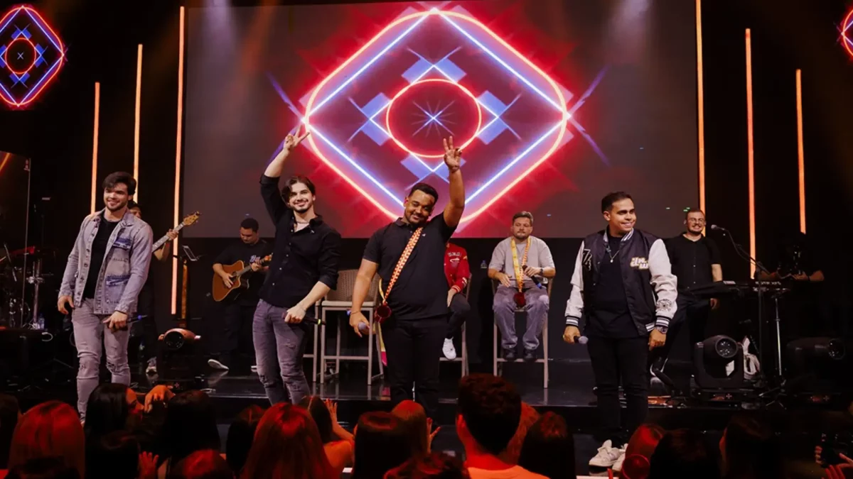 Open Mé encerra “Ao Vivo em Goiânia” com novo single Projeto Open Mé lança “Caí, Chapei, Não Te Liguei” e duas inéditas