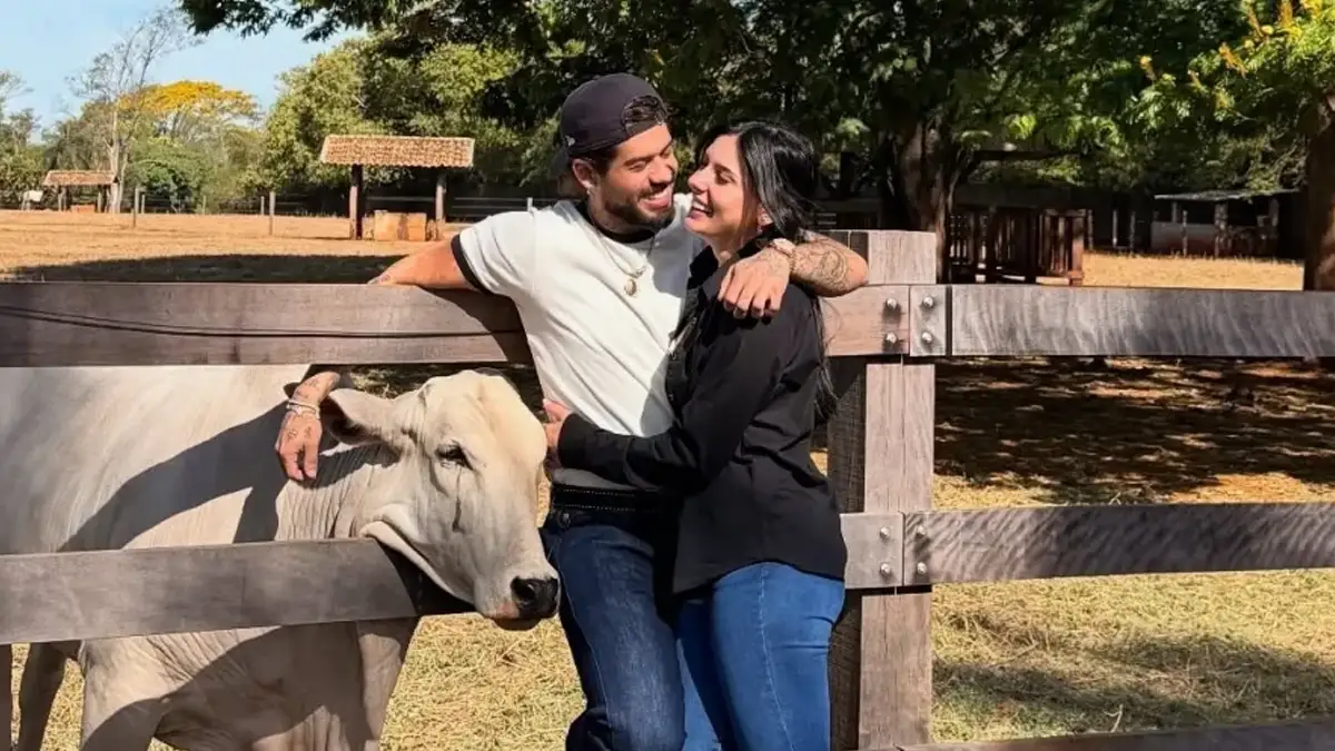 Zé Felipe posta fotos abraçado com Ana Castela e expõe clima de amor Zé Felipe, Ana Castela