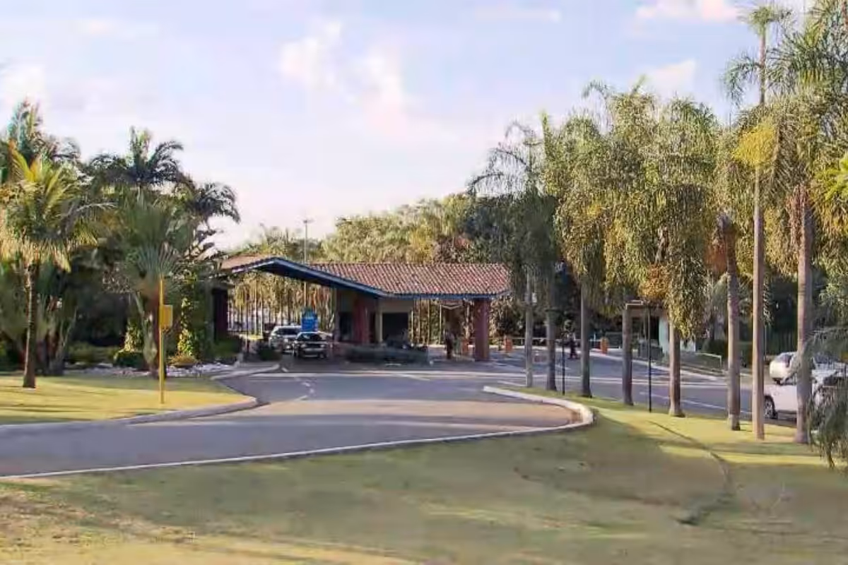 Descubra a casa dos sonhos de Cristiano Araújo antes da tragédia