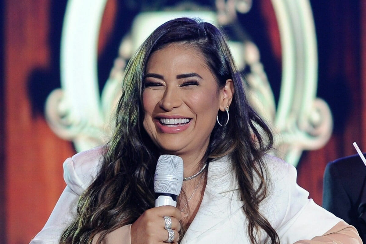 Descubra a luxuosa mansão de Simone Mendes com cinema e elevador Descubra a luxuosa mansão de Simone Mendes com cinema e elevador