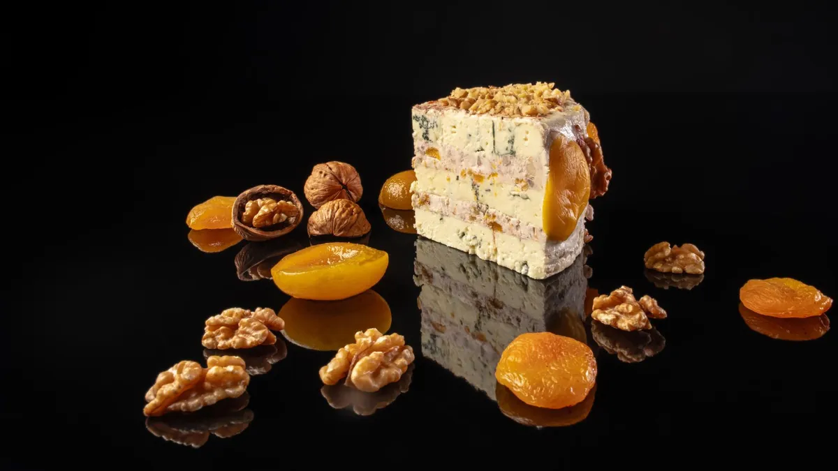 Descubra o irresistível queijo que une corações como um bolo! Descubra o irresistível queijo que une corações como um bolo!