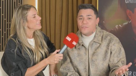 Felipe Araújo compartilha transformação surpreendente e autêntica. Felipe Araújo compartilha transformação surpreendente e autêntica.