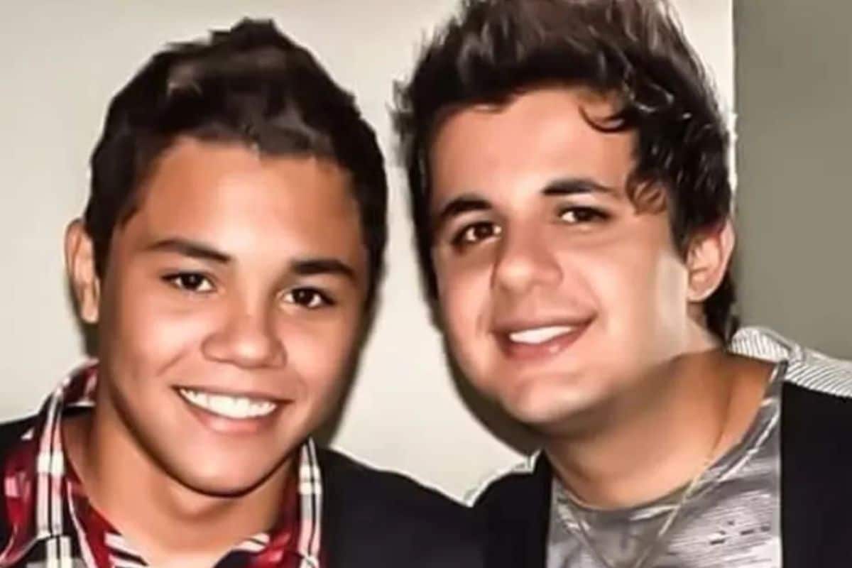 Felipe Araújo surpreende ao relembrar Cristiano Araújo com fotos emocionantes Felipe Araújo surpreende ao relembrar Cristiano Araújo com fotos emocionantes