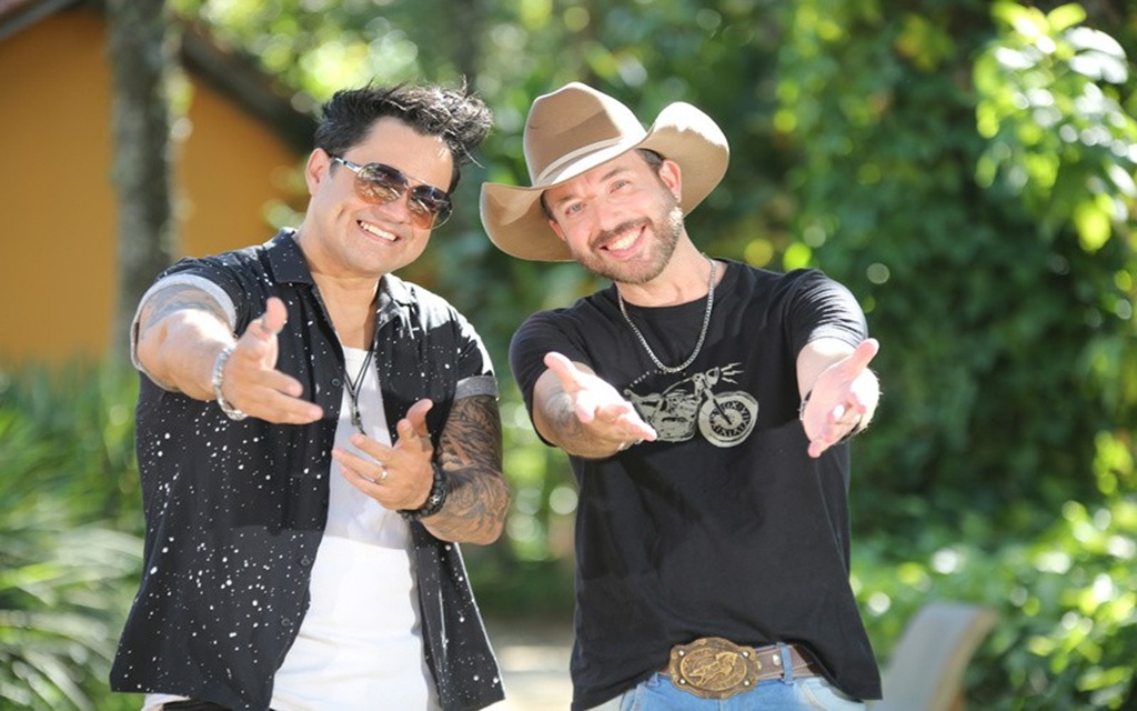 Gilson & Lucca apresentam clipe natalino inédito com IA Gilson & Lucca apresentam clipe natalino inédito com IA