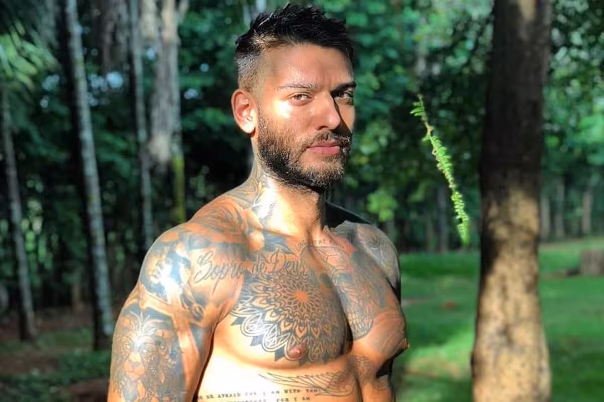 “Lucas Lucco surpreende e conquista a comunidade LGBTQIA+” “Lucas Lucco surpreende e conquista a comunidade LGBTQIA+”