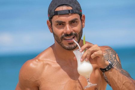 Luxo absoluto: a mansão de Rodolffo em Goiânia vai te impressionar! Luxo absoluto: a mansão de Rodolffo em Goiânia vai te impressionar!