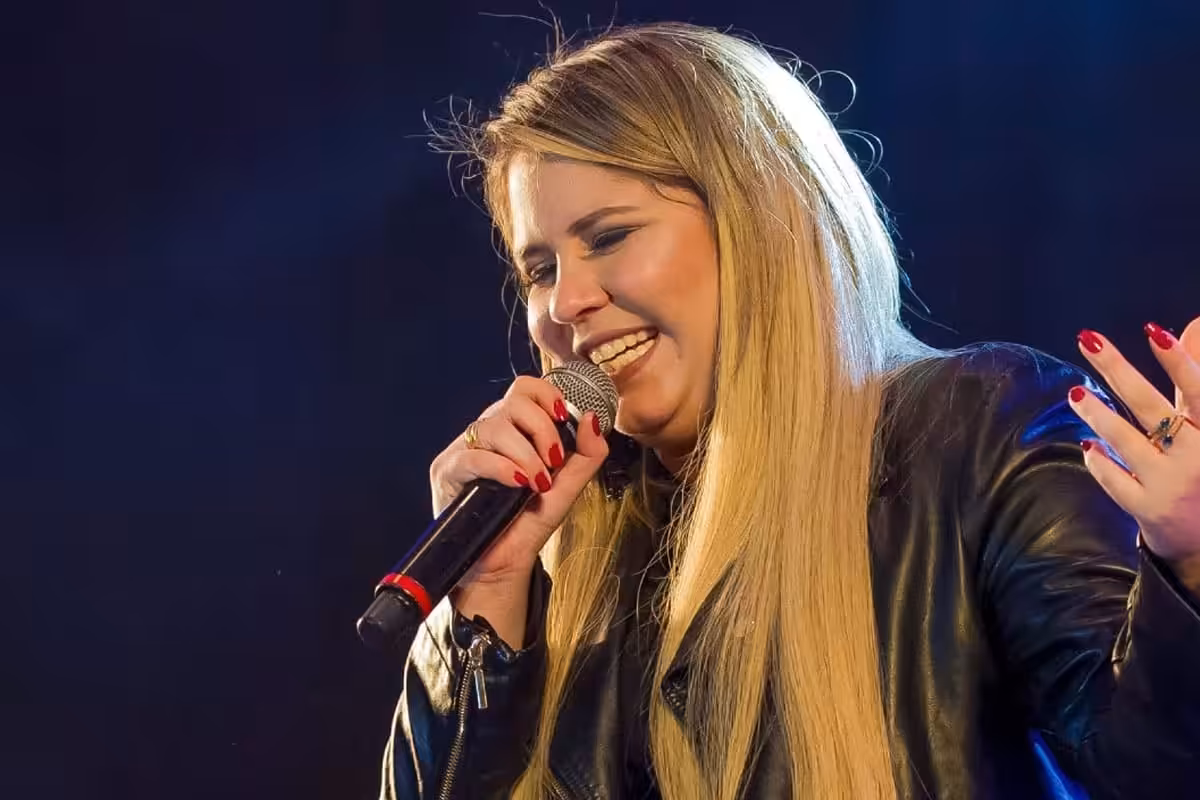 Marília Mendonça faz história e conquista o Spotify mundialmente