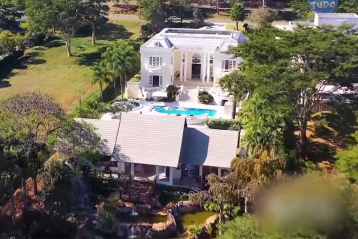 Zé Felipe revela sua impressionante coleção de bens; confira! Zé Felipe revela sua impressionante coleção de bens; confira!