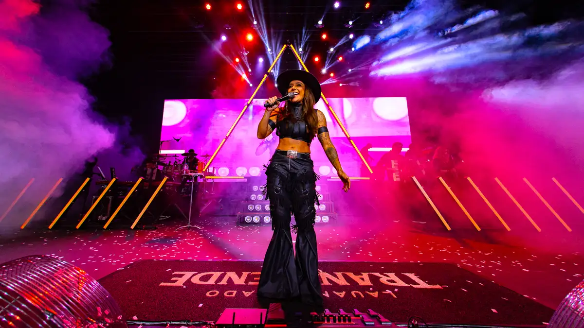Em noite histórica, Lauana Prado resgata a raiz do sertanejo no Rio de Janeiro Com casa cheia e participações de Alcione, Dilsinho e Mumuzinho, cantora celebra sucesso e conquista o público carioca (Foto: Divulgação)