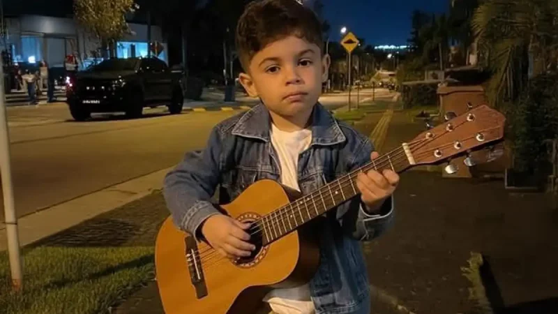 Foto rara do pequeno Leo. Filho de Marília Mendonça, prestes a completar 5 anos, resgata memória afetiva da cantora (Foto: Reprodução Instagram)