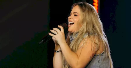 Arielly Dara transforma o sertanejo com sua estreia na Universal Arielly Dara transforma o sertanejo com sua estreia na Universal