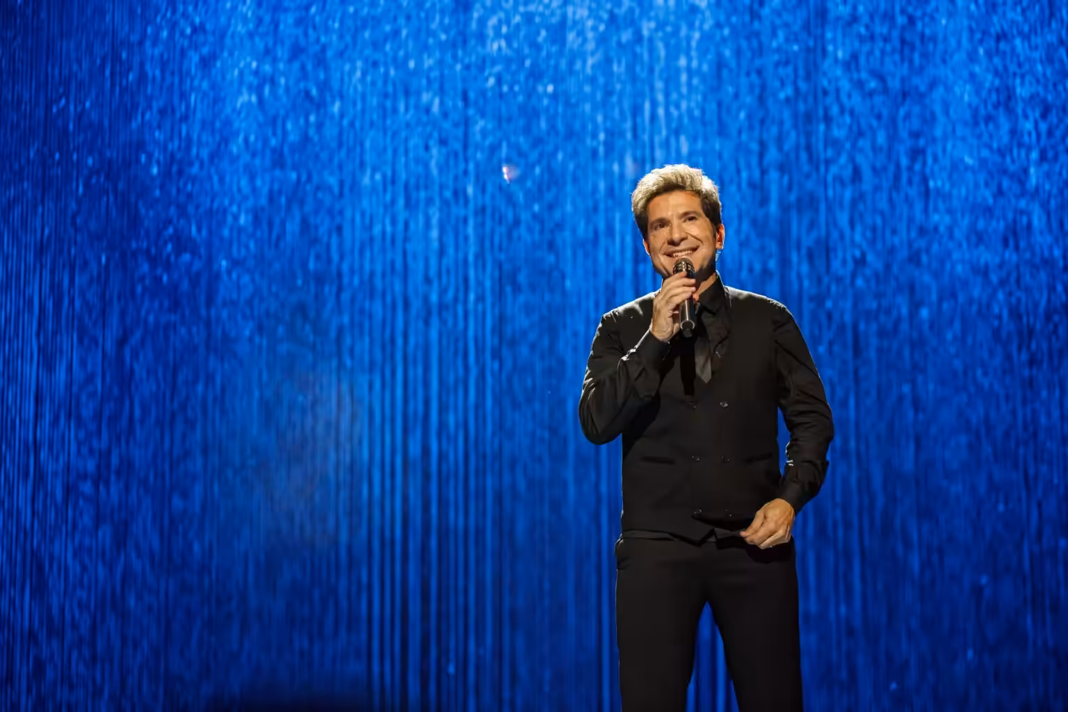 Daniel encanta fãs com show natalino gratuito em SC Daniel encanta fãs com show natalino gratuito em SC