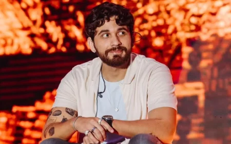 Gustavo Mioto revela desafios com cenas quentes na novela Gustavo Mioto revela desafios com cenas quentes na novela