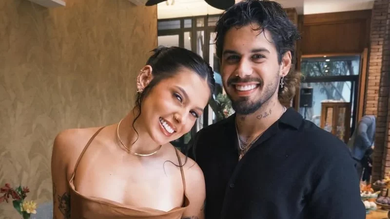 ‘Por que não é possível voltar?’: Zé Felipe expõe pistas de reconciliação com Ana Castela e web entra em alerta 1 O detalhe nas fotos de Ana Castela e Zé Felipe que chamou atenção (Foto: Redes Sociais)