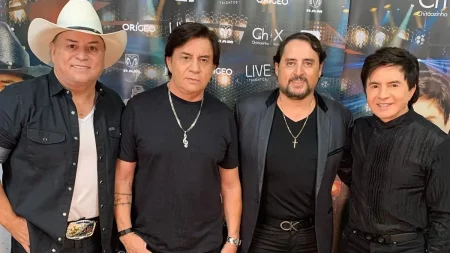 Chitãozinho e Xororó lamentam a morte do irmão, Mauri Lima Chitãozinho e Xororó lamentam a morte do irmão, Mauri Lima (Foto: Divulgação)