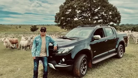 Fazenda Galopeira, de Chitãozinho, impressiona com 10 mil bois Nelore Chitãozinho abre as porteiras: veja a fazenda gigantesca com 10 mil bois! (Foto: Divulgação)