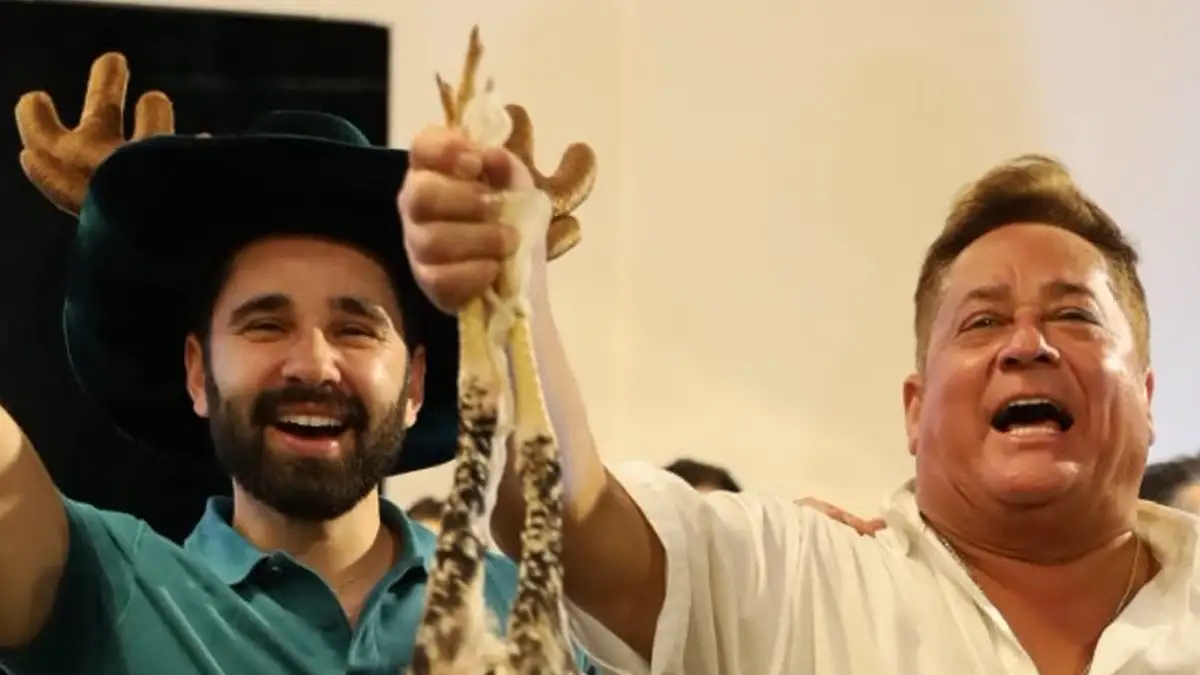 Galinha vira atração no Natal da família de Leonardo (Foto: Redes Sociais)