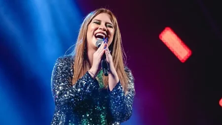 Os sertanejos que estarão na série documental de Marília Mendonça Zezé Di Camargo, Paula Fernandes e Maiara & Maraisa dão depoimentos sobre a Rainha da Sofrência (Foto: Divulgação)