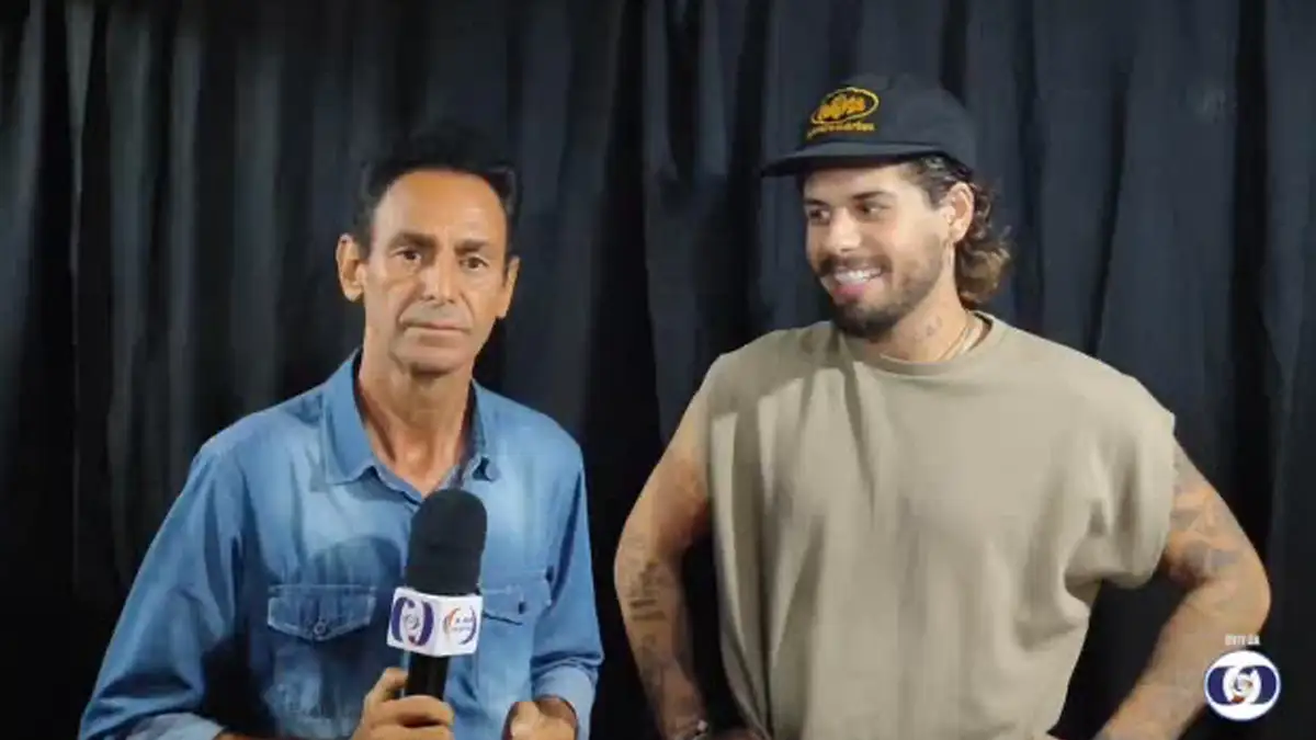 Zé Felipe é exaltado por humildade ao conversar com o repórter Mudinho (Foto: Divulgação)