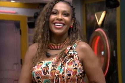 BBB 26': Sol muda o visual e surpreende os brothers