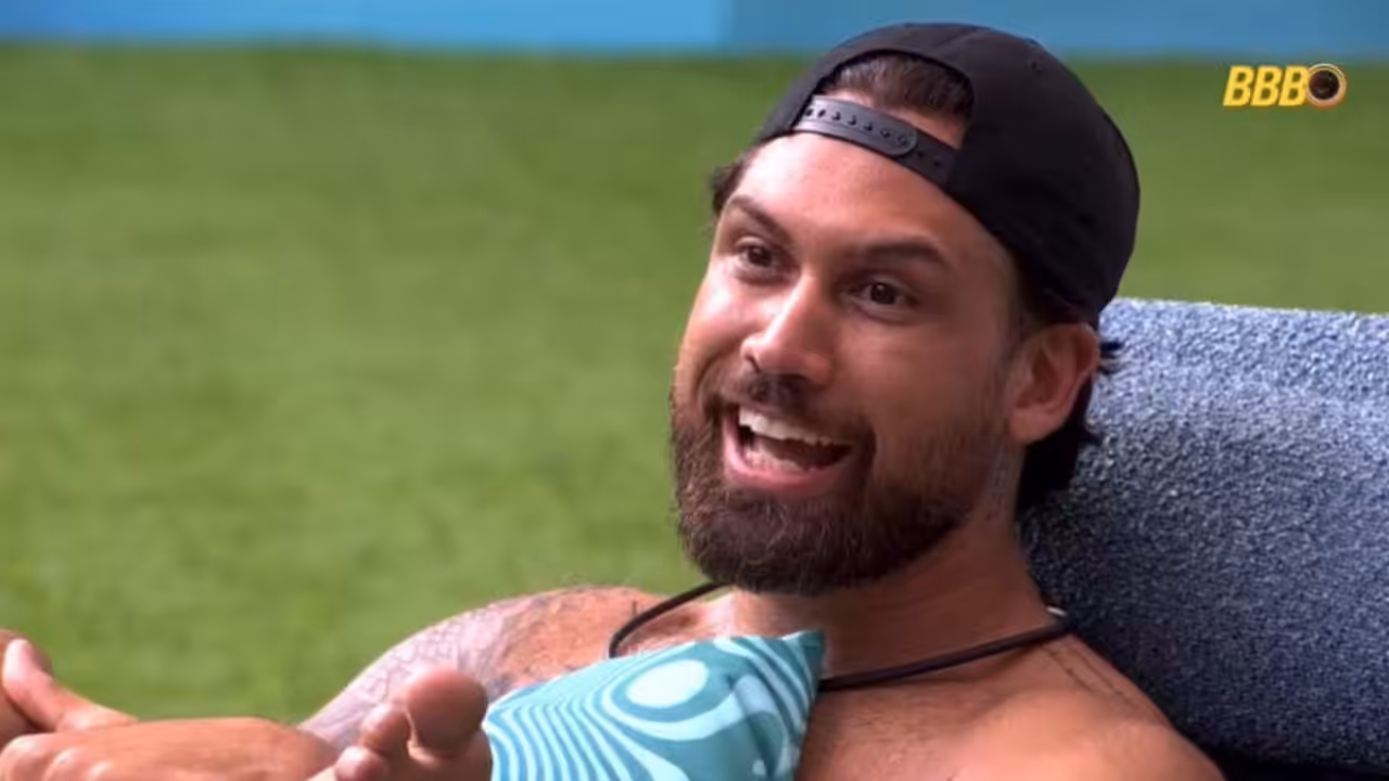 Brigido processa após questionamento sobre sexualidade e fé