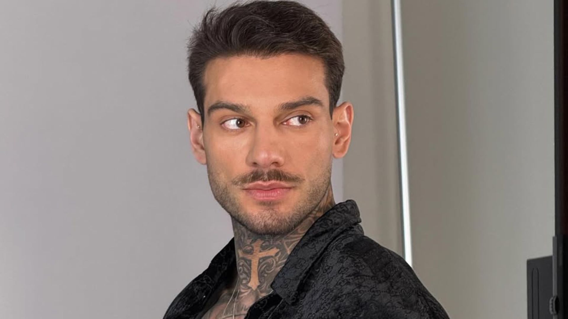 Famosos que lutam contra depressão e ansiedade: a verdade oculta