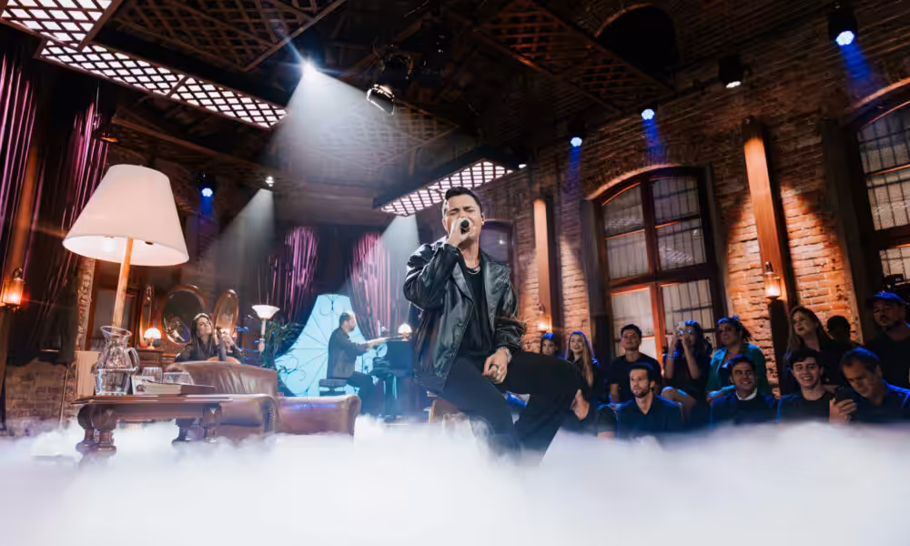 Felipe Araújo lança EP “Eu, Felipe Araújo” com a faixa “Estranho de Novo”