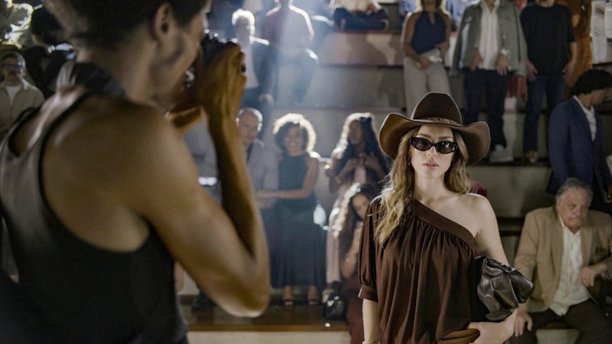 Isabelle Drummond é vilã em 'Coração Acelerado' e aparece em 'Dona de Mim'