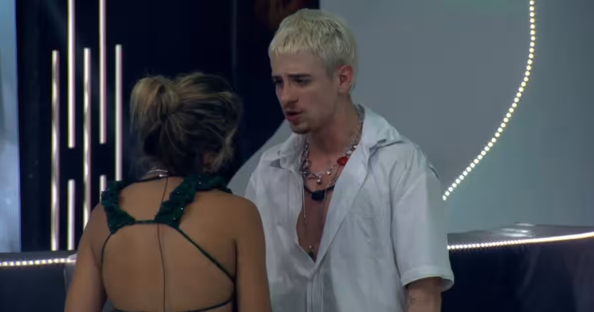 Juliano expressa descontentamento após toque de Samira