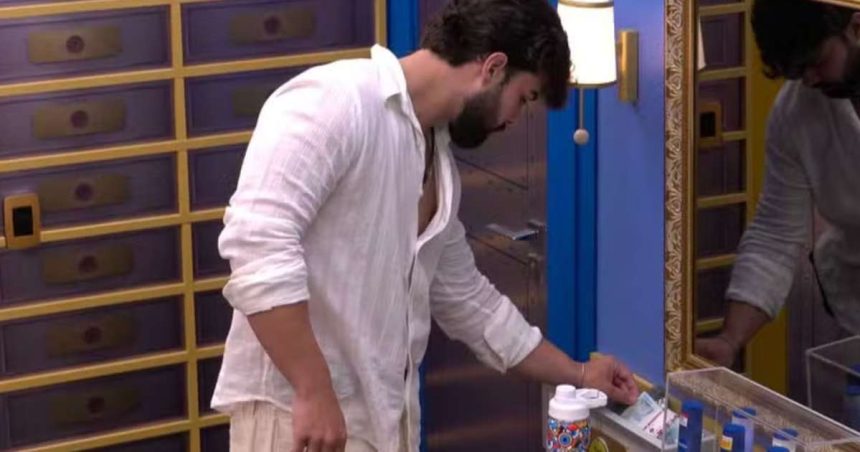 Paulo Augusto ouve fofoca e enfrenta sister: 'Fraco'