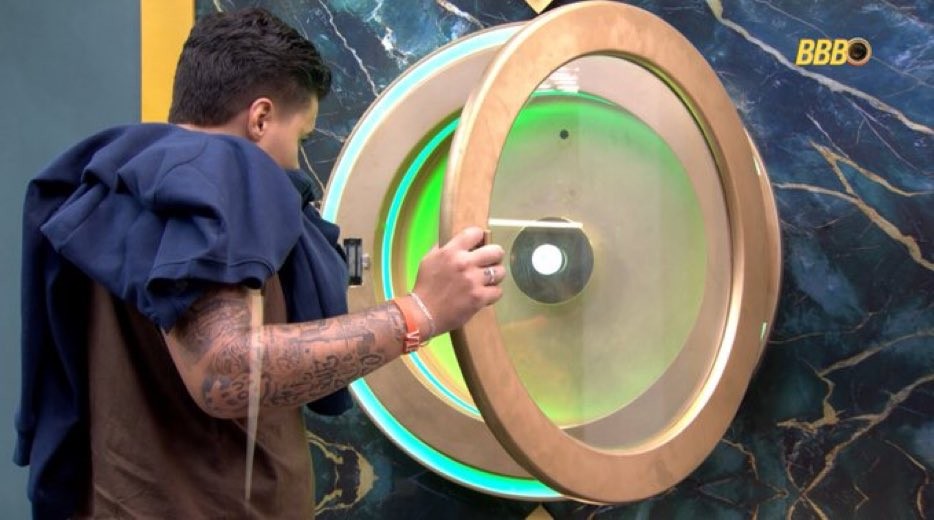 Pedro deixa o reality show: entenda o que aconteceu