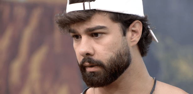 Seguidores de Paulo Augusto expressam descontentamento com desclassificação