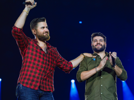 Zé Neto & Cristiano prometem emocionar com DVD no Rio!