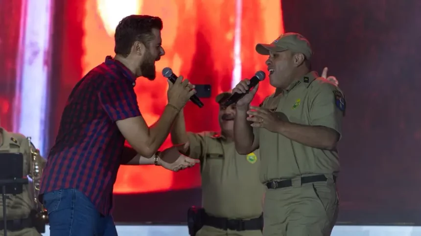 Dupla sertaneja surpreende público e cria momento inusitado no Verão Maior Paraná (Foto: Divulgação)