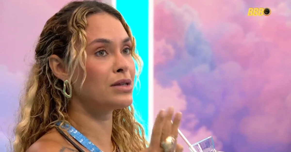 BBB 26: Sarah faz comparação entre Ana Paula e Karol Conká