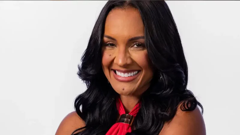 Antes do Paredão deste domingo (1º), Maxiane critica Ana Paula Renault no BBB 26, relembra atritos e afirma que a veterana é sua “única rival” na casa.