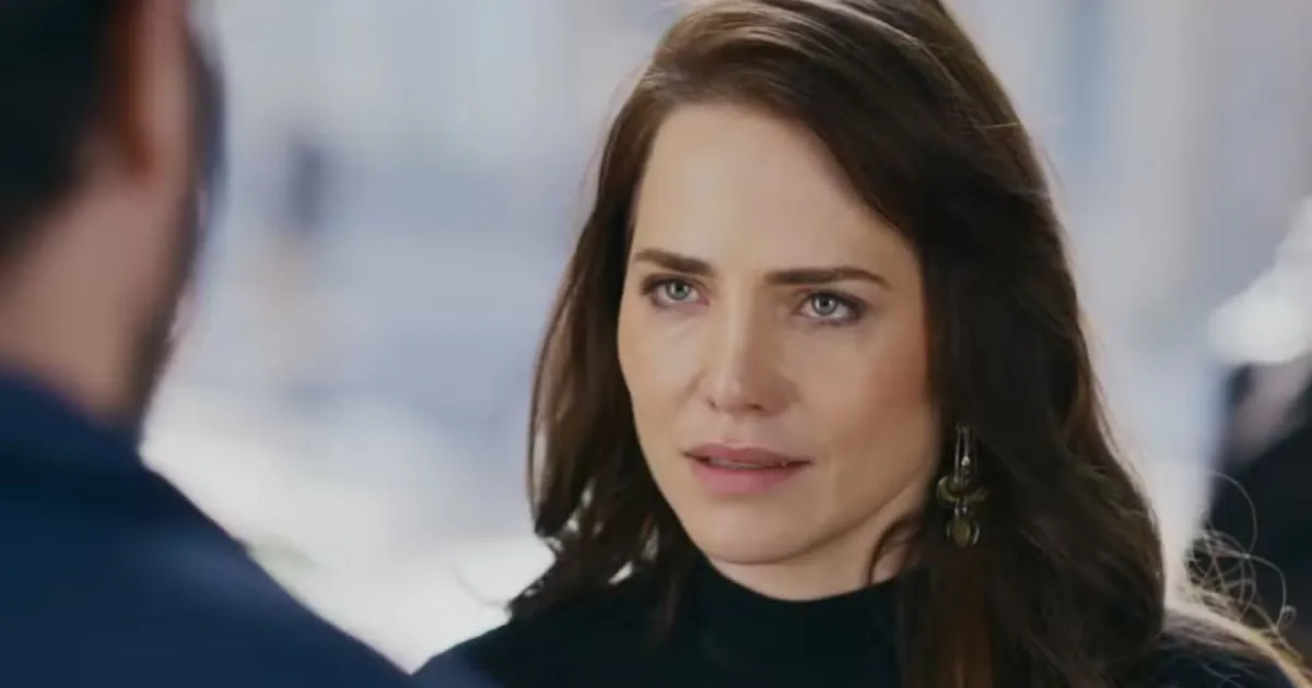 Adriana revela fortuna e busca vingança em Quem Ama Cuida Adriana revela fortuna e busca vingança em Quem Ama Cuida