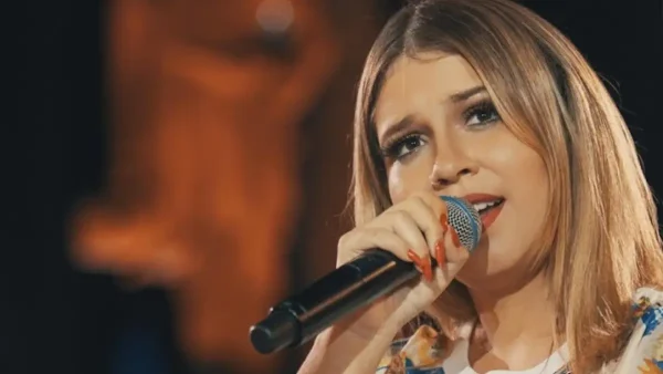 Filme sobre Marília Mendonça terá ex-Globo em papel íntimo da cantora
